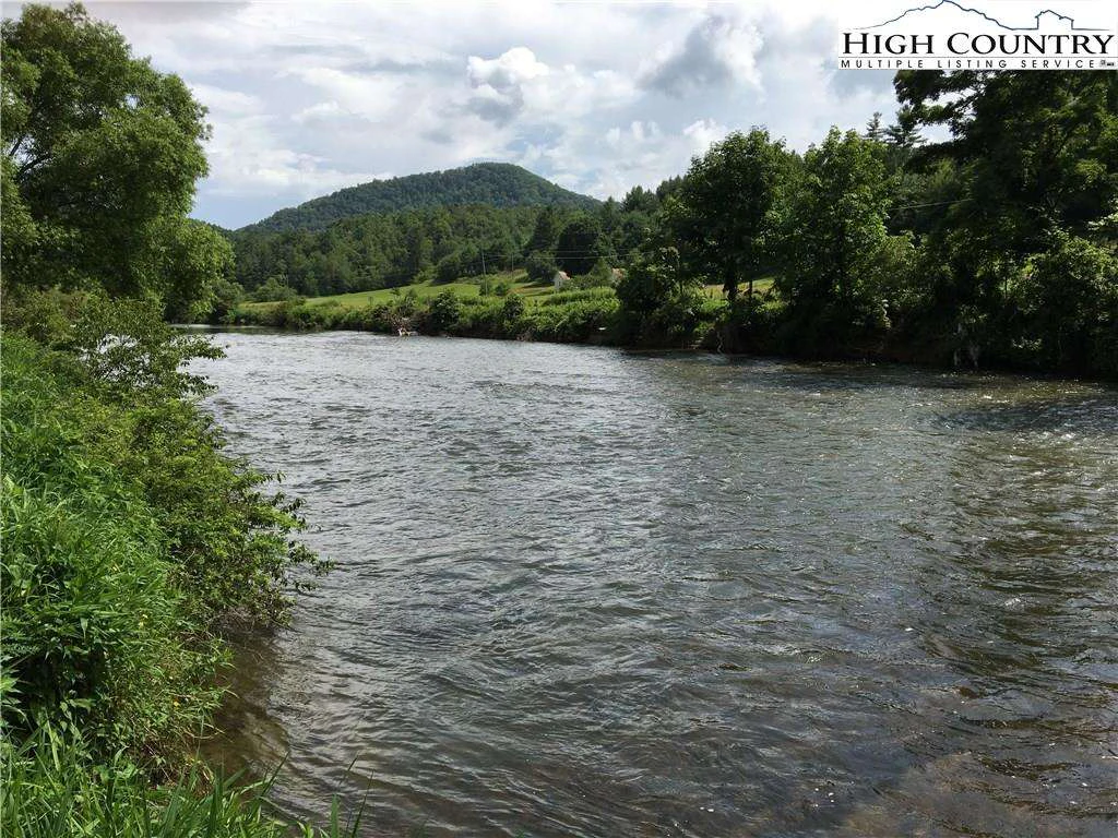 Image number 21 for the current listing