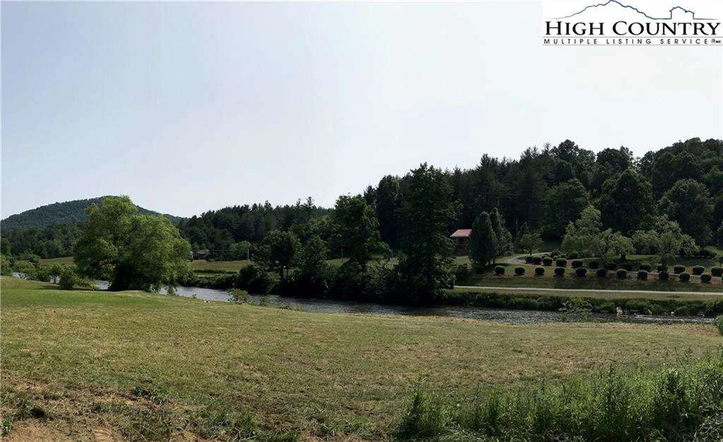 Image number 17 for the current listing