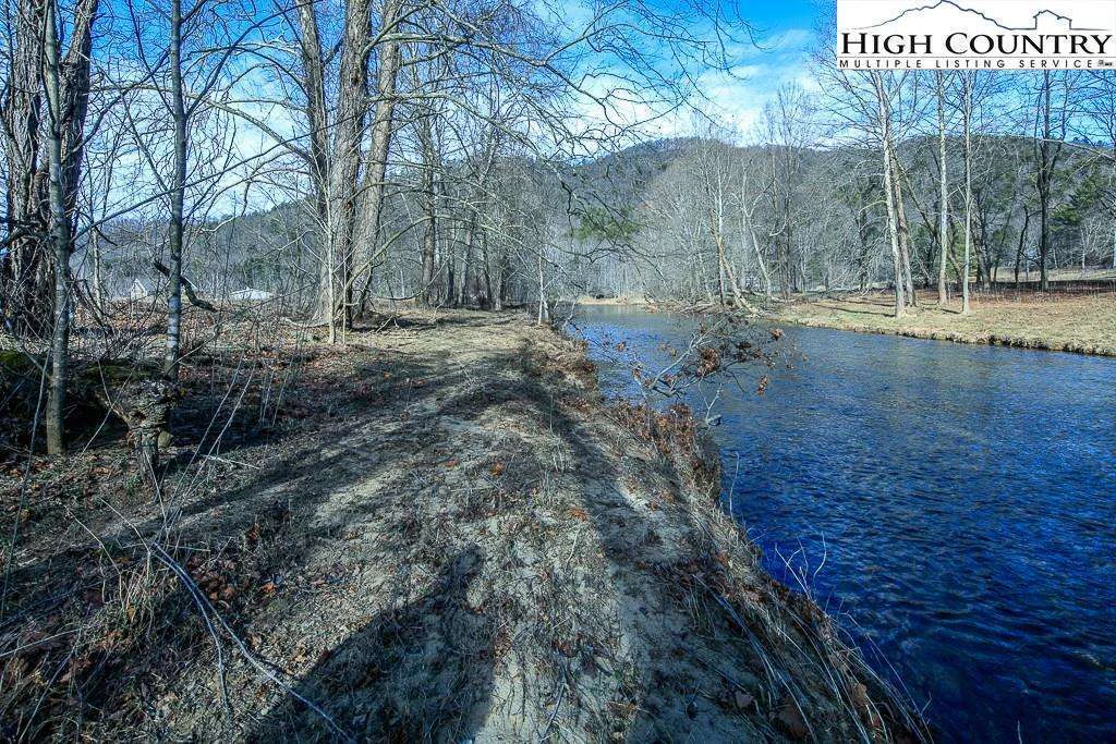 Image number 2 for the current listing