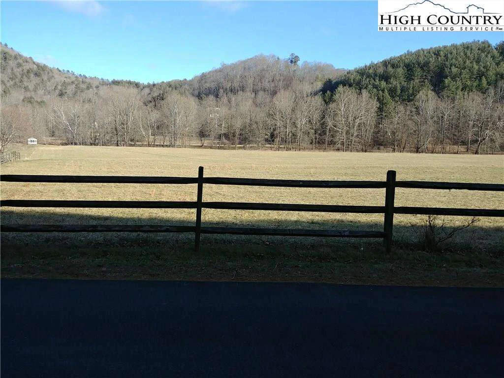Image number 21 for the current listing