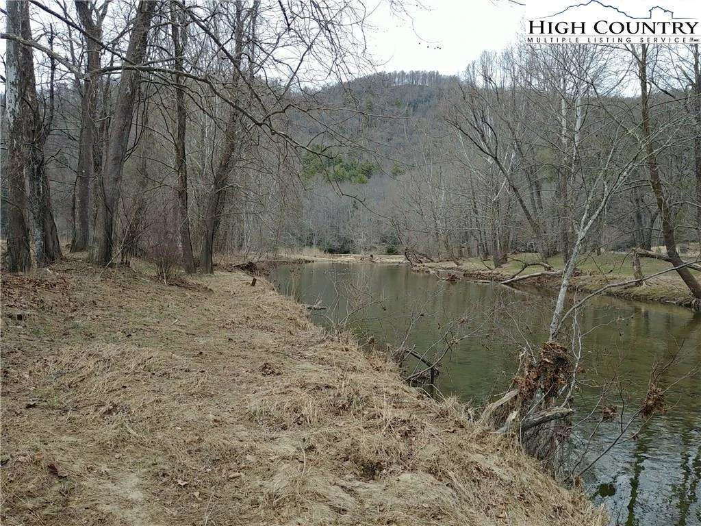 Image number 20 for the current listing