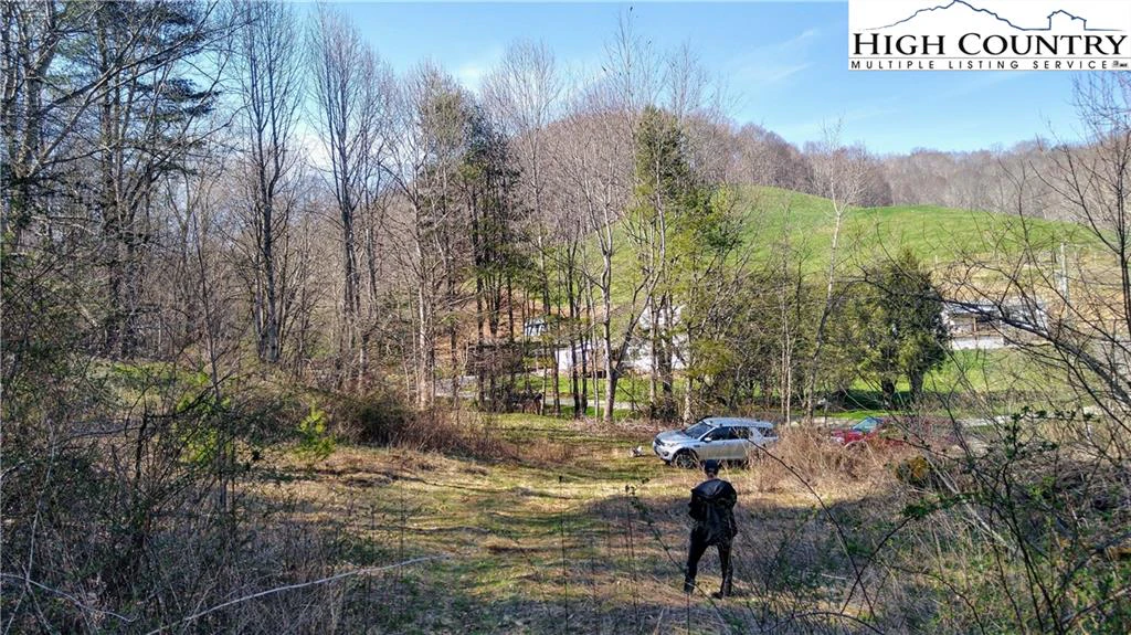 Image number 15 for the current listing