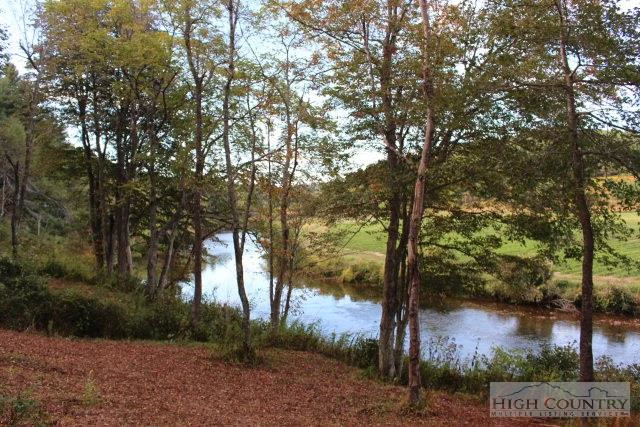 Image number 3 for the current listing