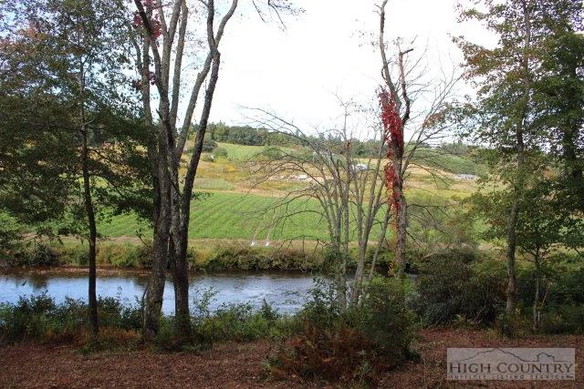 Image number 7 for the current listing