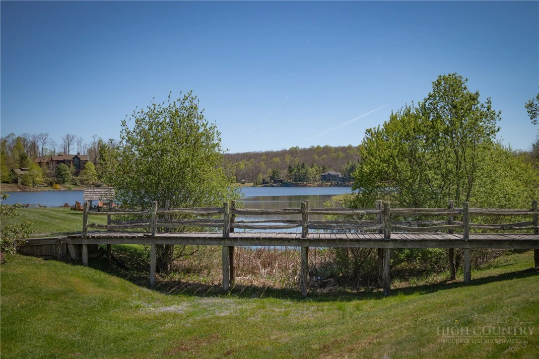 Image number 20 for the current listing