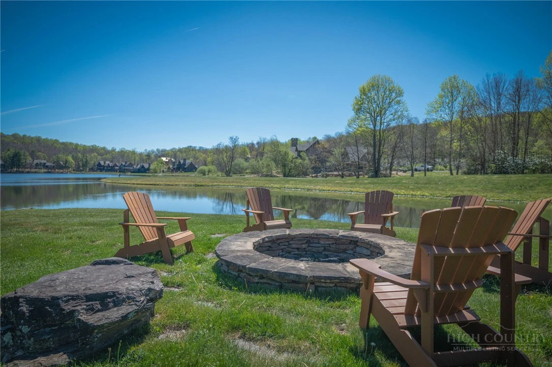 Image number 1 for the current listing