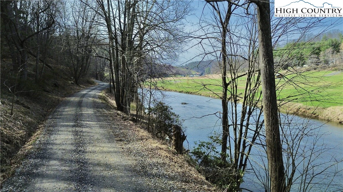 Image number 1 for the current listing