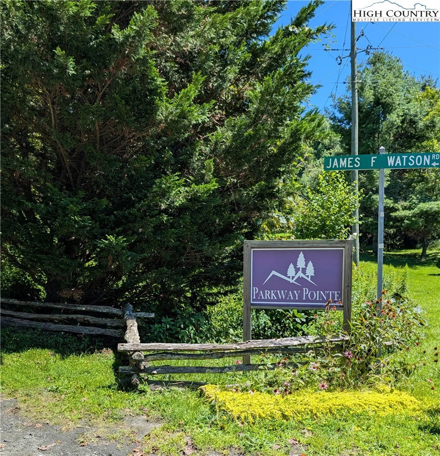 Image number 1 for the current listing