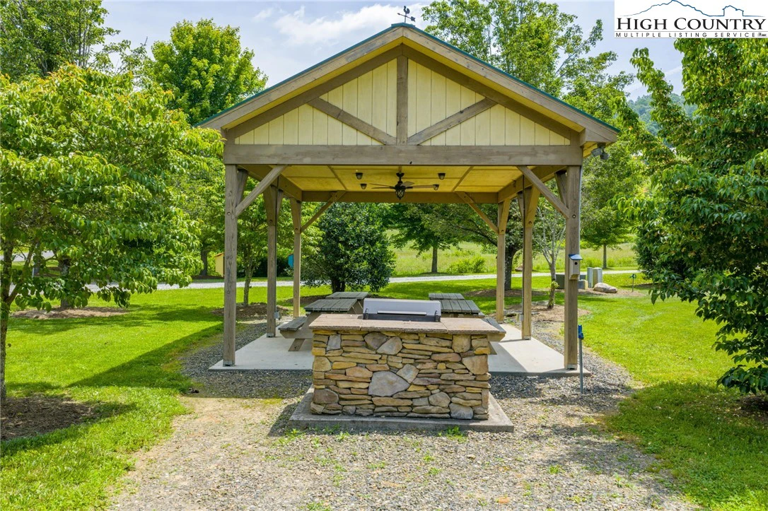 Image number 7 for the current listing