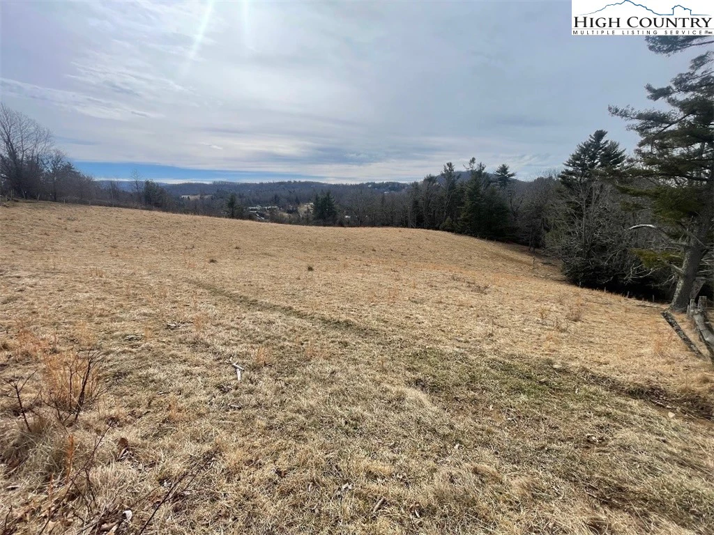 Image number 16 for the current listing