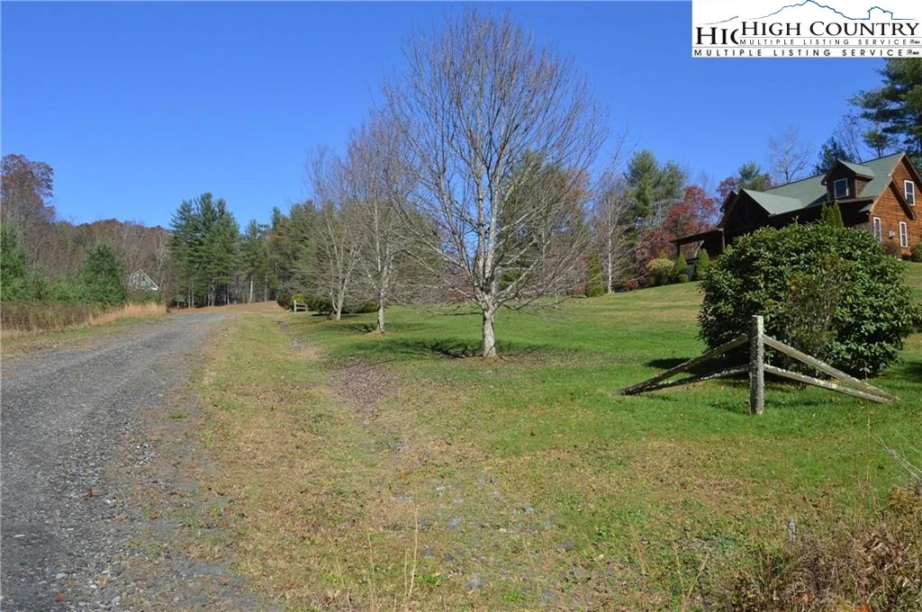 Image number 4 for the current listing