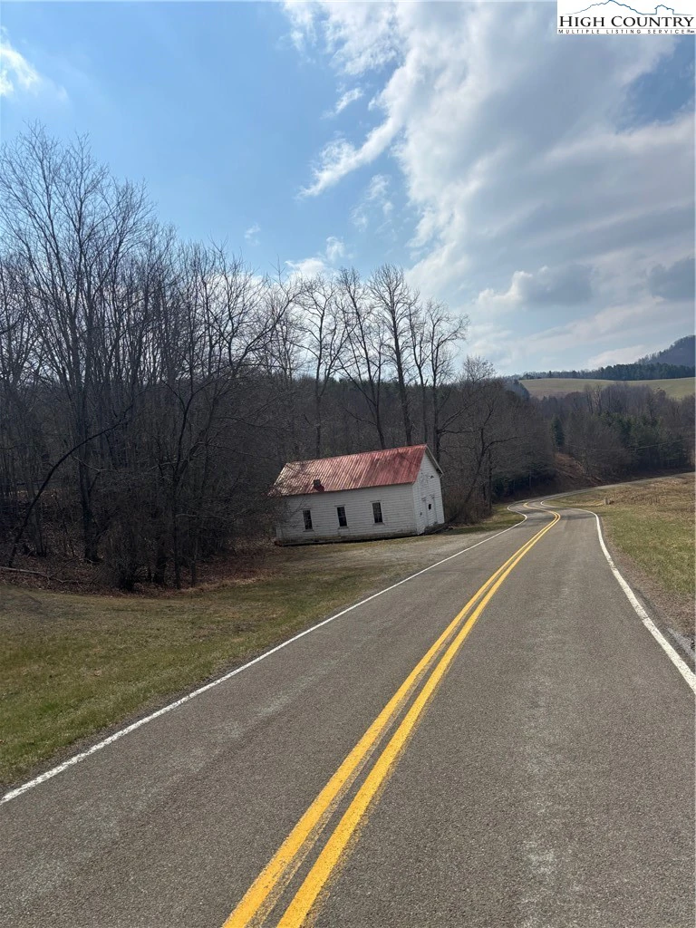 Image number 3 for the current listing