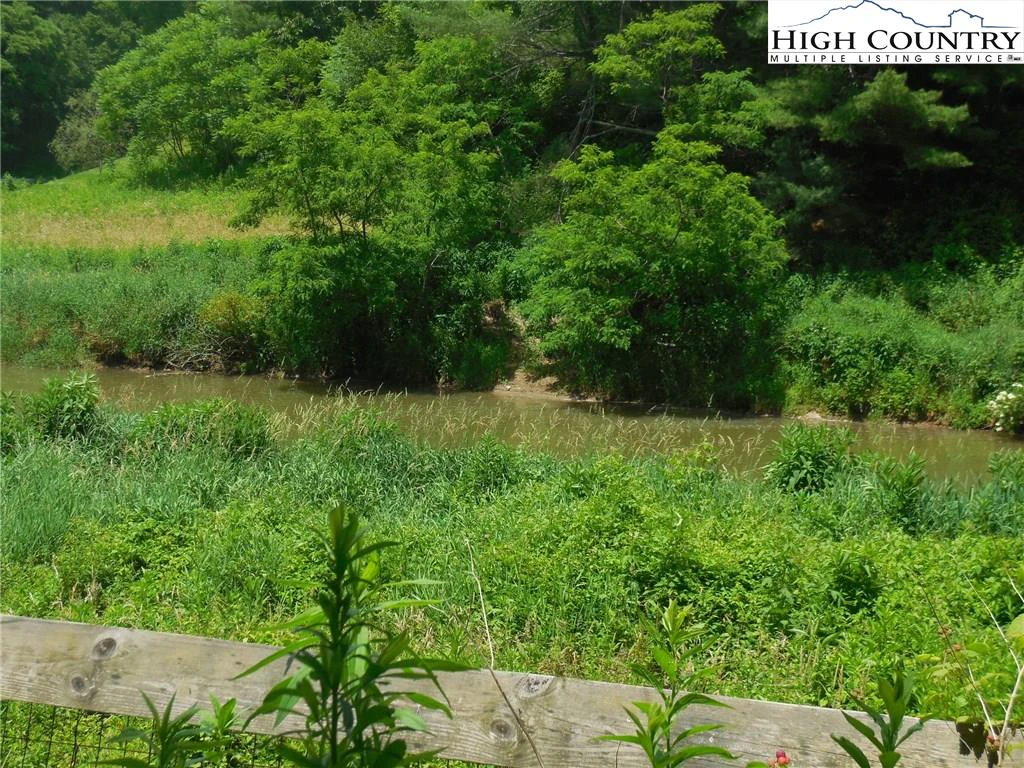Image number 6 for the current listing