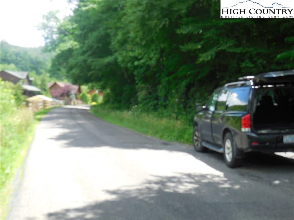Image number 3 for the current listing