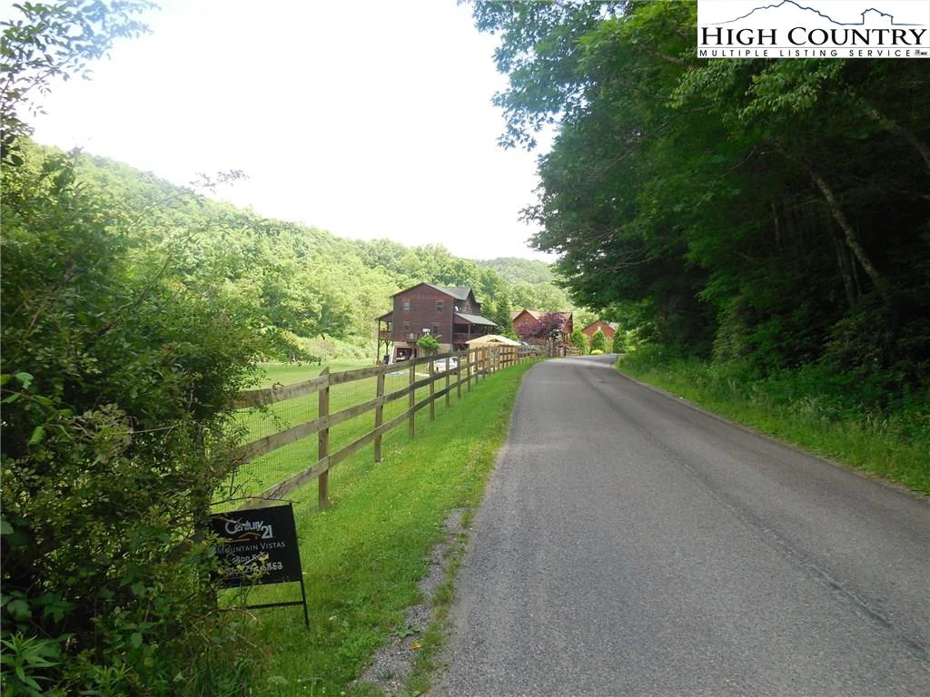 Image number 15 for the current listing