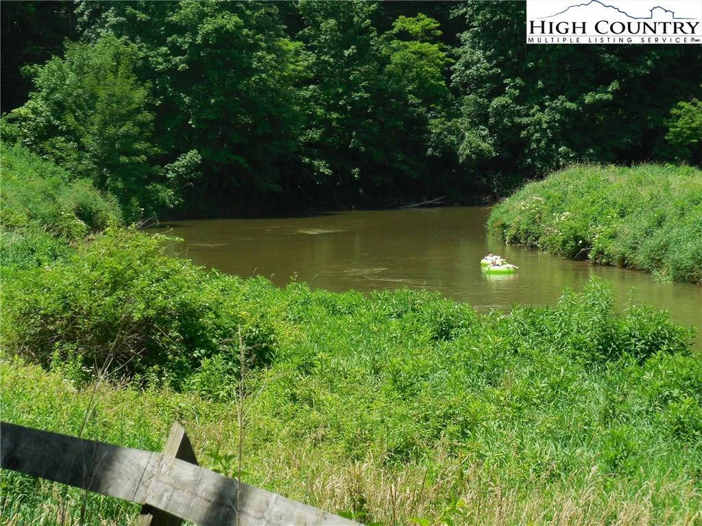 Image number 13 for the current listing