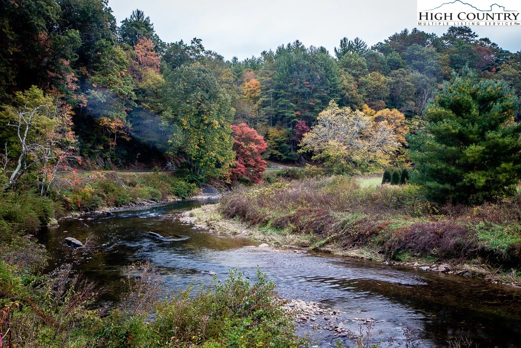 Image number 1 for the current listing