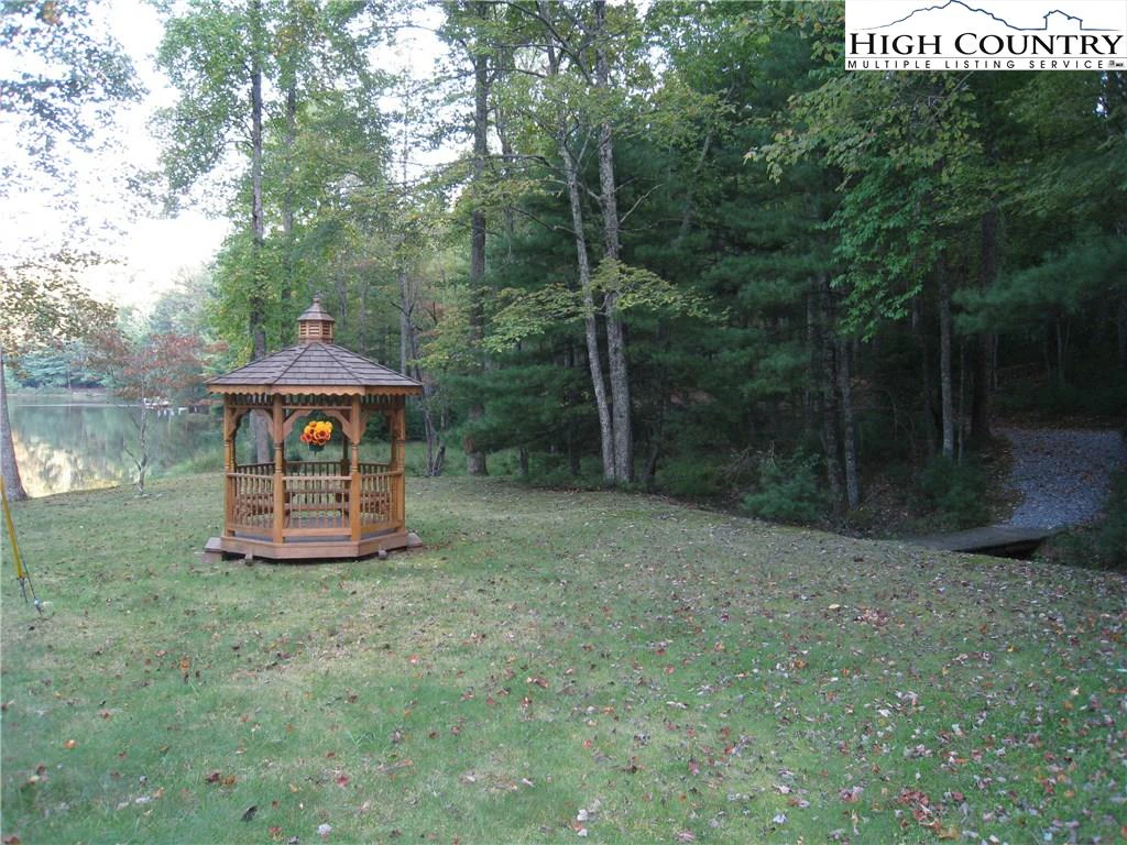 Image number 12 for the current listing