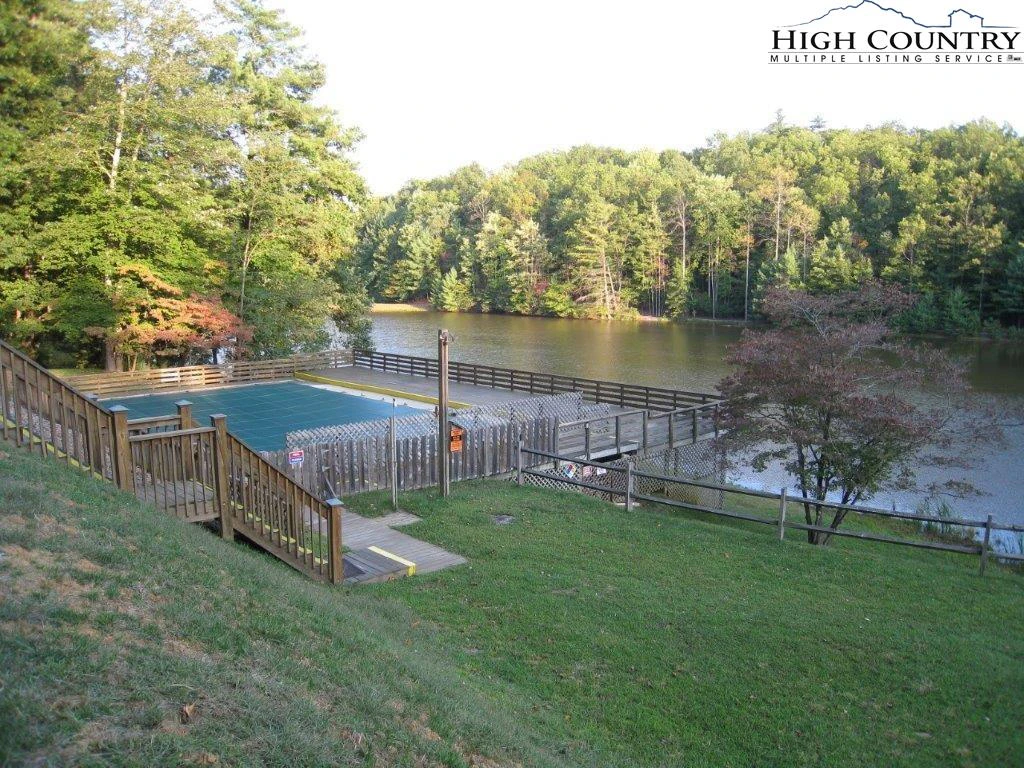 Image number 8 for the current listing