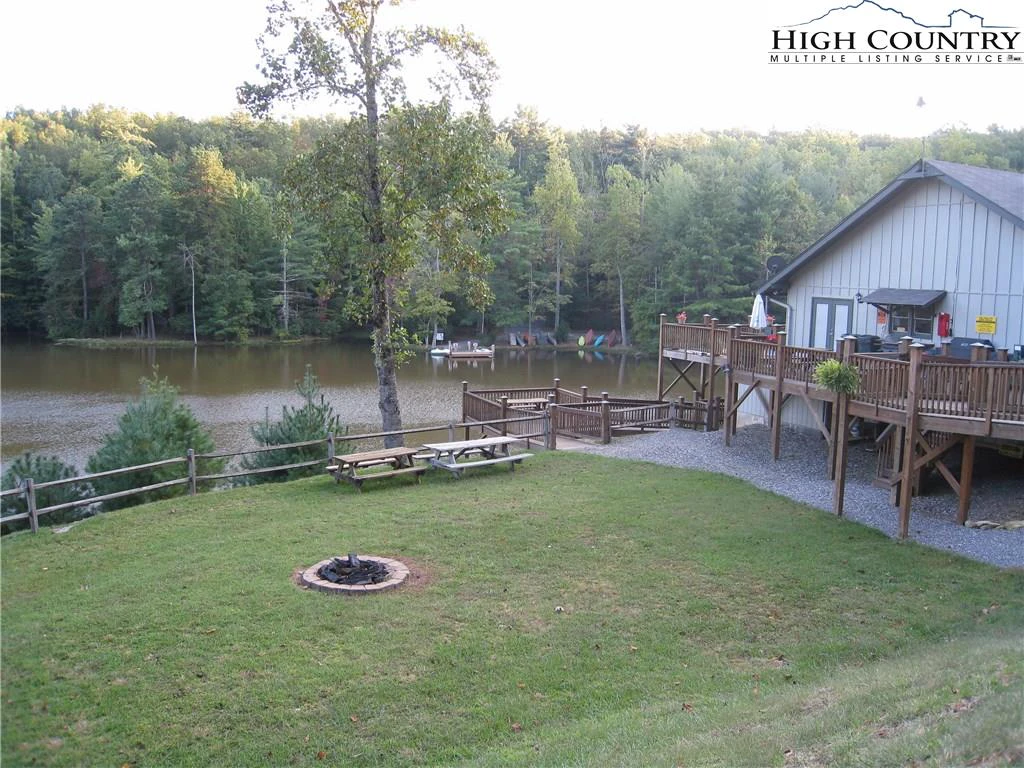 Image number 9 for the current listing