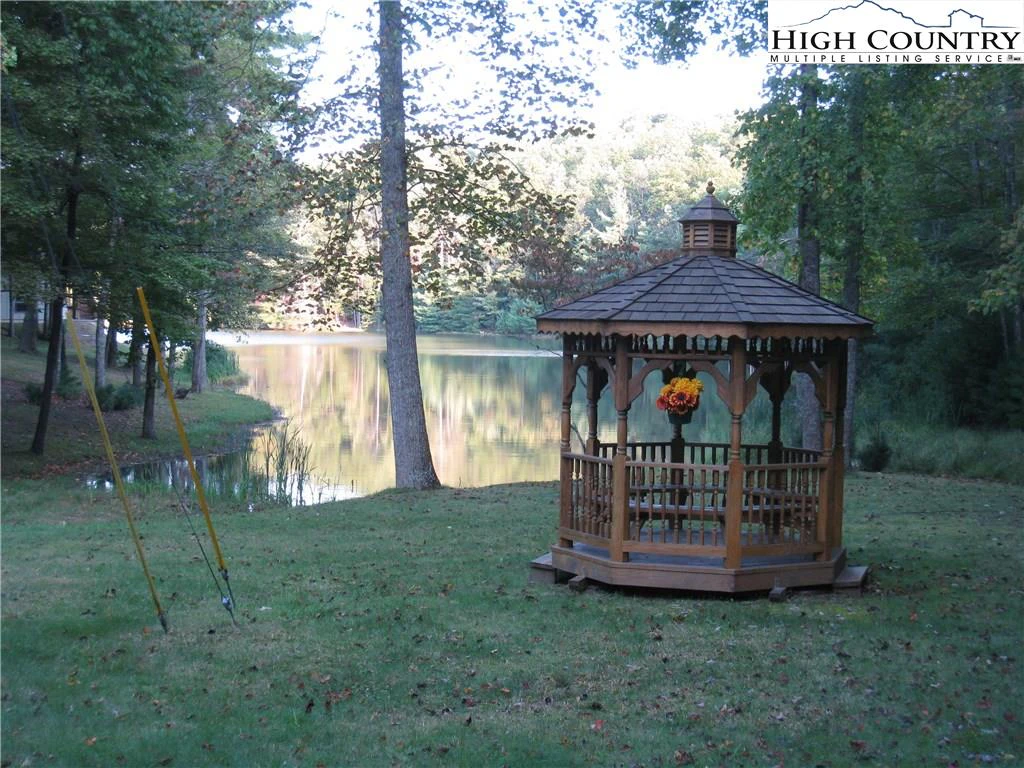 Image number 10 for the current listing
