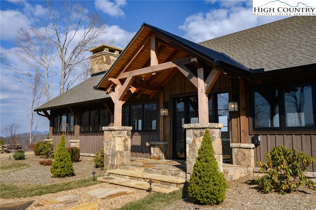 Image number 9 for the current listing
