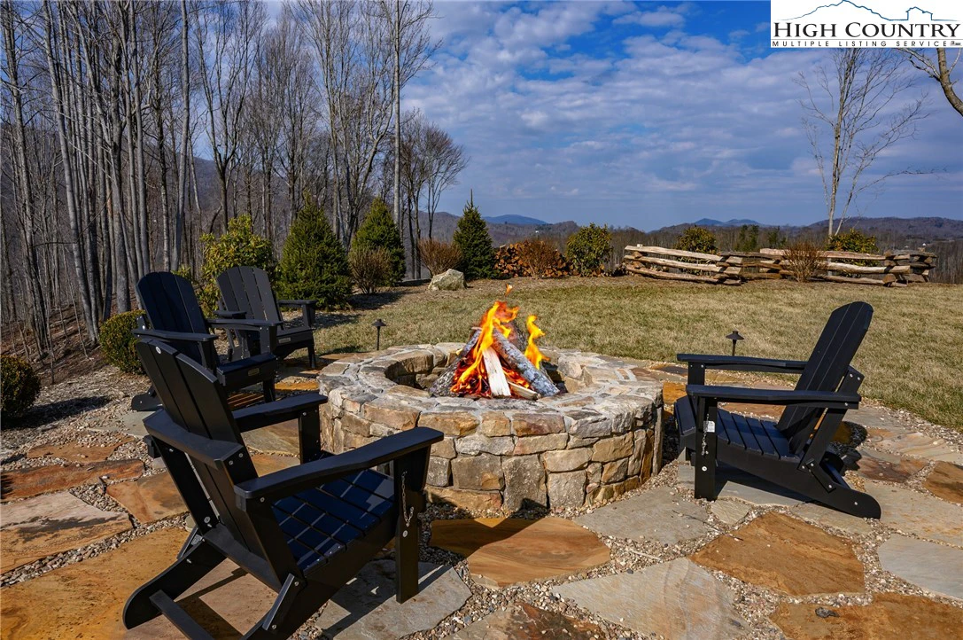 Image number 2 for the current listing