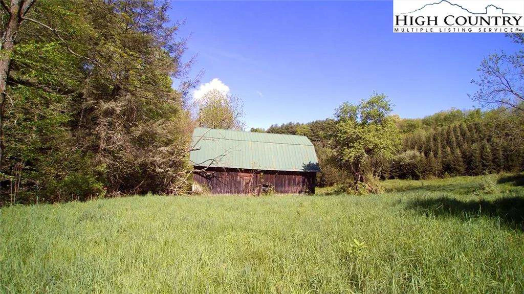 Image number 18 for the current listing