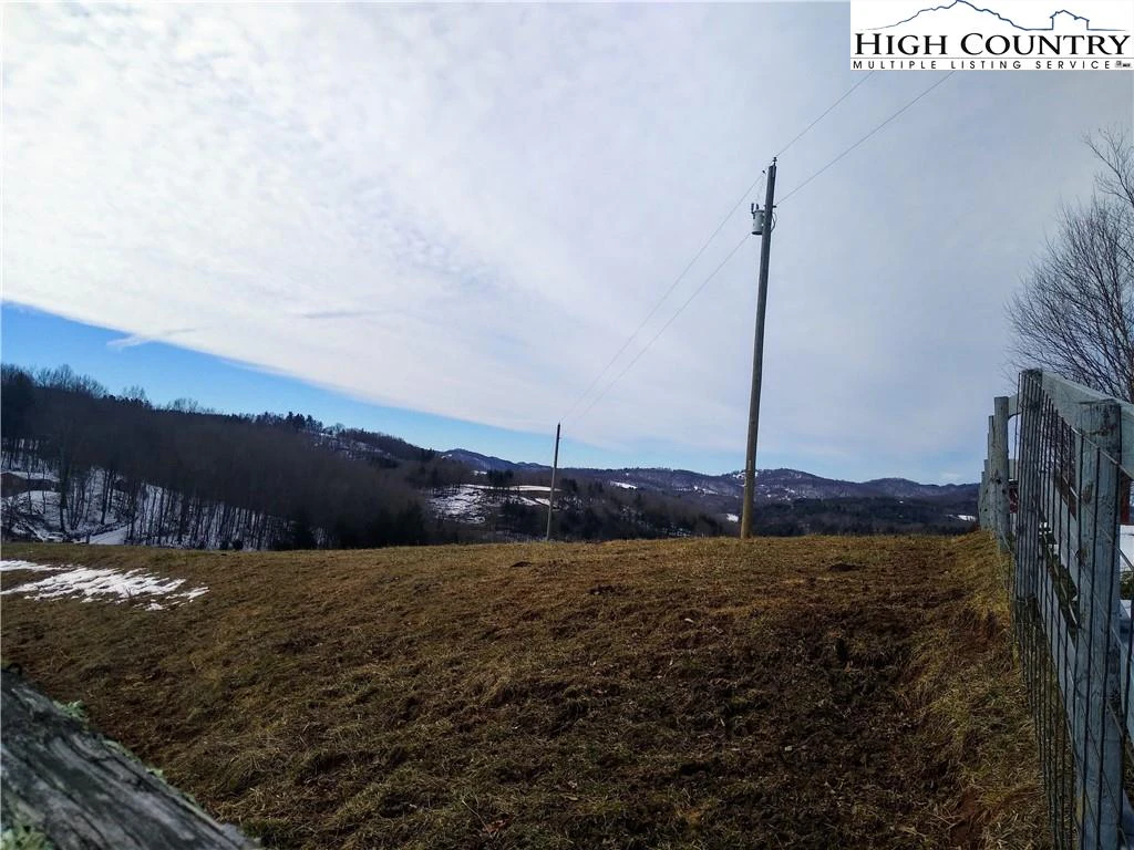 Image number 3 for the current listing