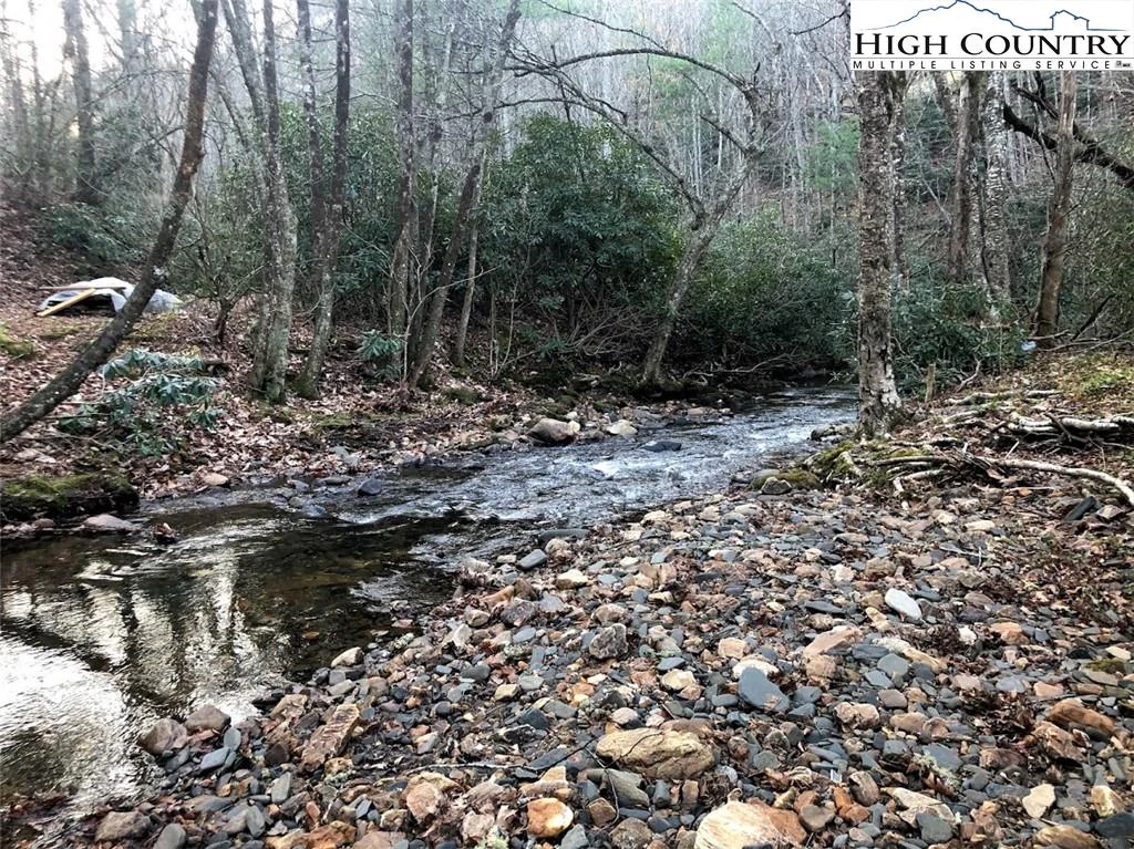 Image number 8 for the current listing