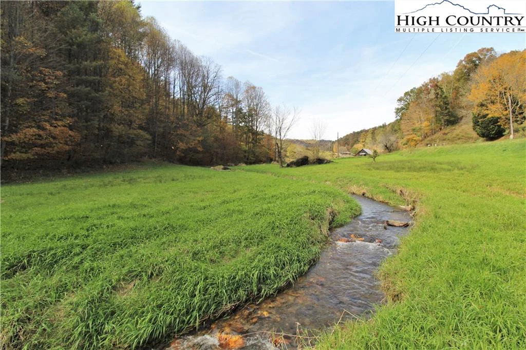 Image number 8 for the current listing