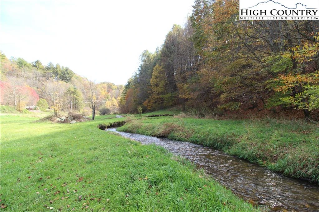 Image number 10 for the current listing