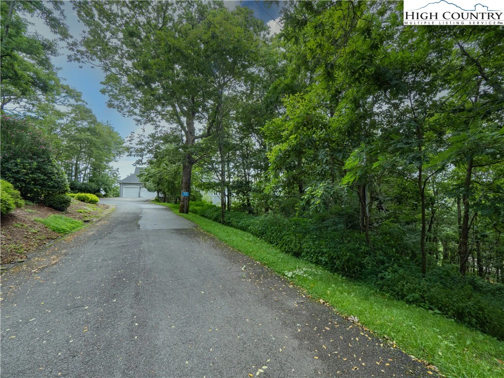 Image number 19 for the current listing