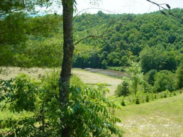 Image number 1 for the current listing