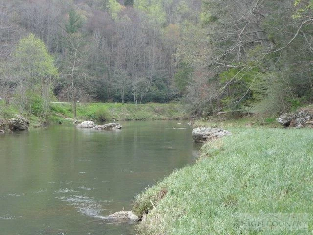 Image number 6 for the current listing