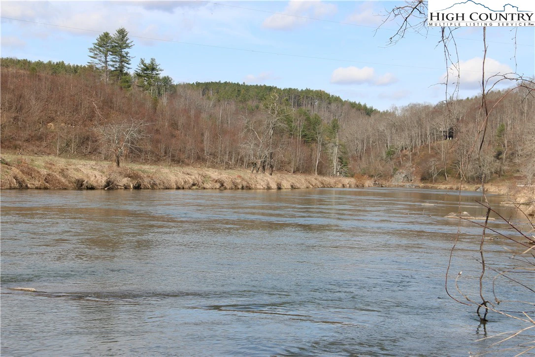Image number 15 for the current listing