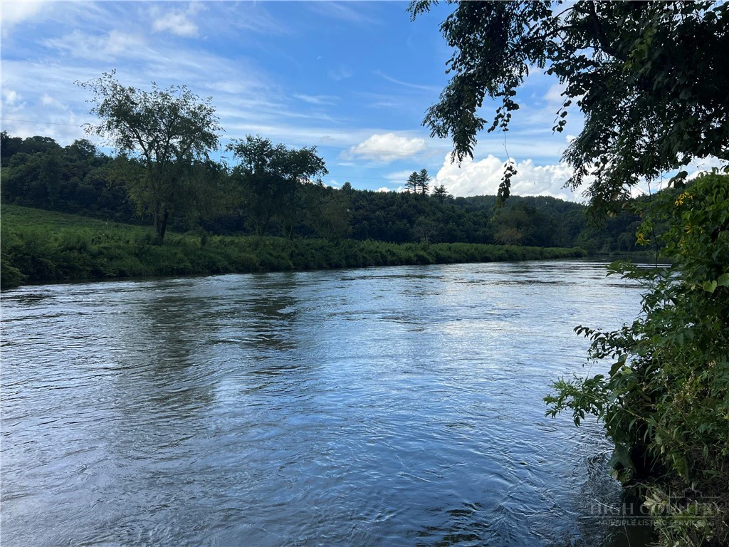 Image number 1 for the current listing