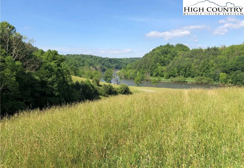Image number 1 for the current listing