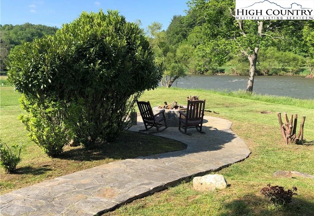 Image number 13 for the current listing