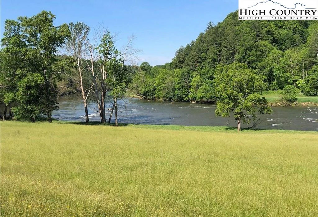 Image number 2 for the current listing