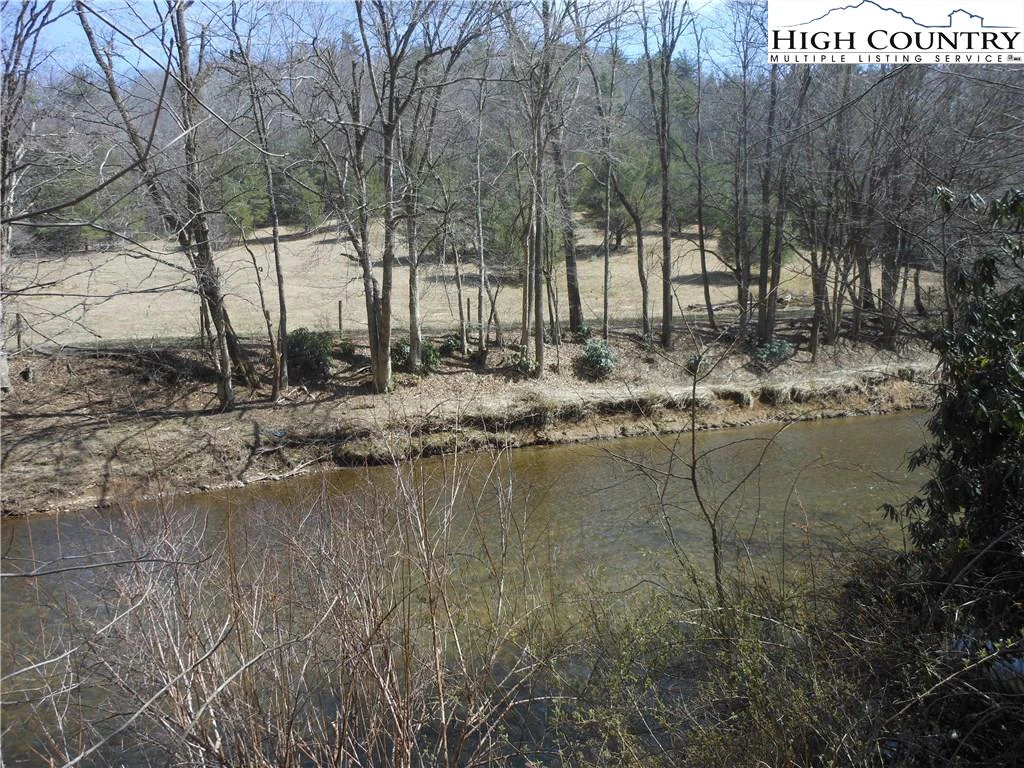 Image number 1 for the current listing