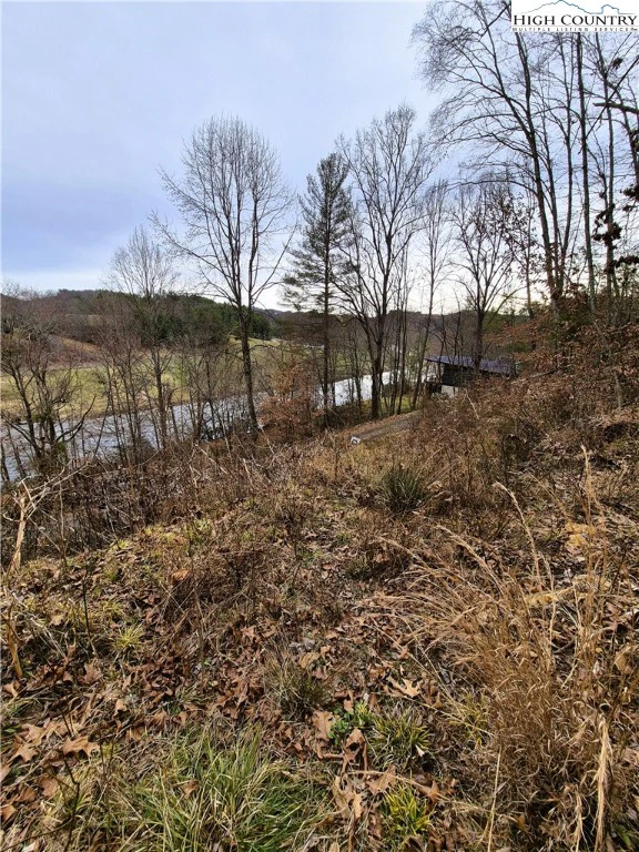 Image number 3 for the current listing