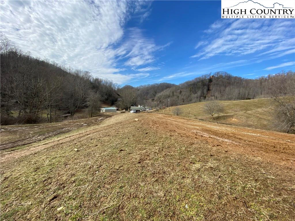 Image number 21 for the current listing