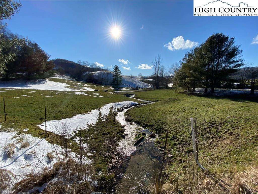 Image number 14 for the current listing
