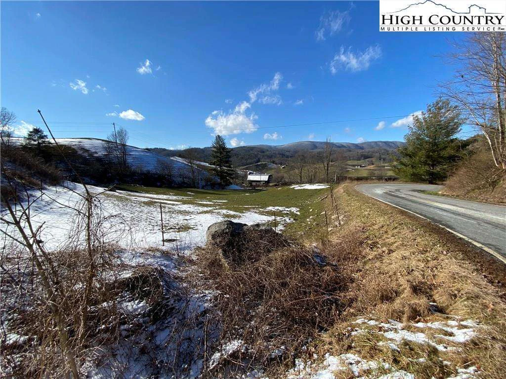 Image number 17 for the current listing