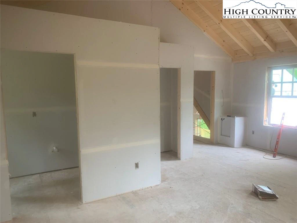 Image number 6 for the current listing