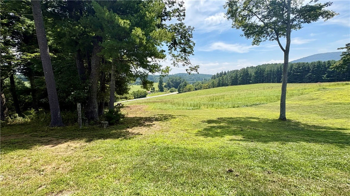 Image number 9 for the current listing