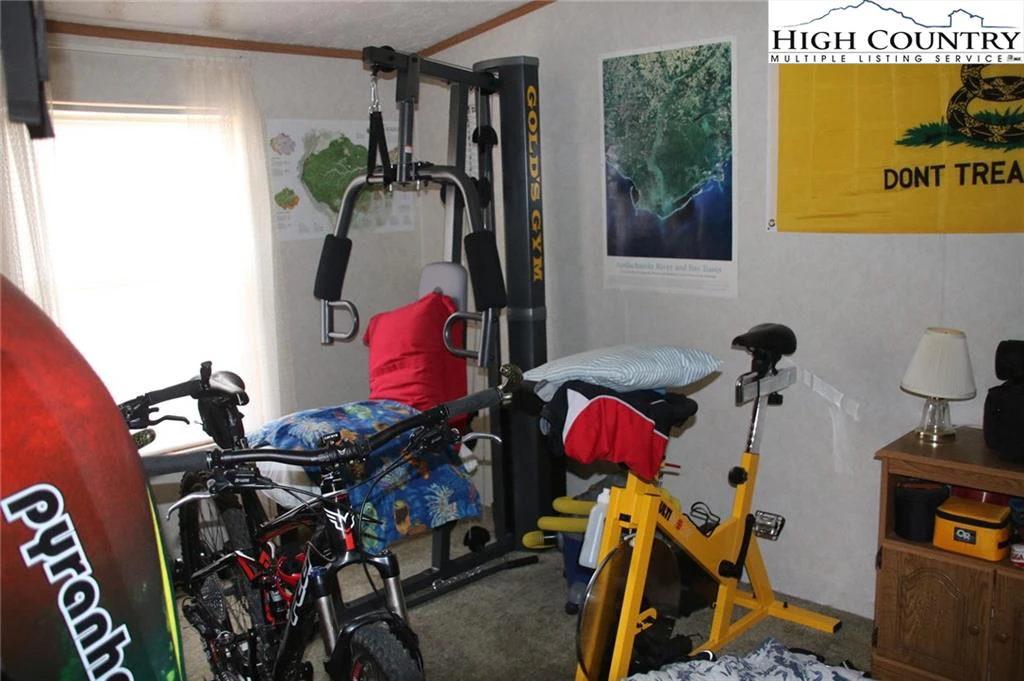 Image number 5 for the current listing