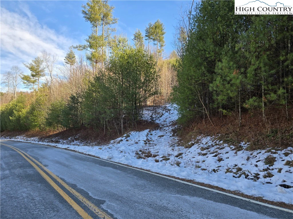 Image number 1 for the current listing