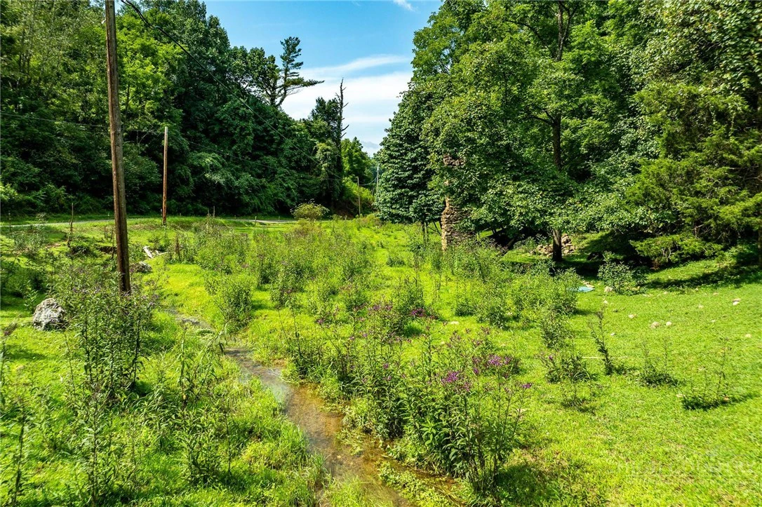 Image number 13 for the current listing